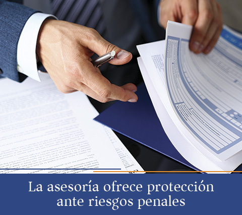 Revisión de documentos de asesoría legal en Bogotá