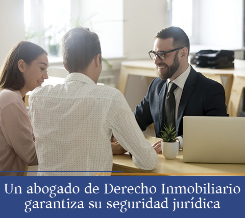 Reunión de abogado de derecho inmobiliario Bogotá